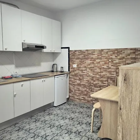 Apartamento El Reloj 1 *